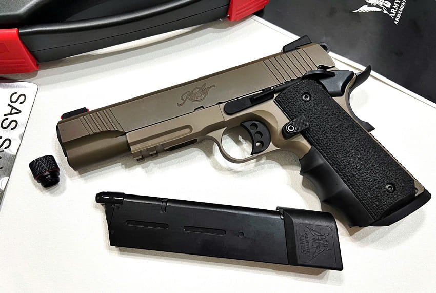 sung airsoft army armament r32 1 colt m1911 custom tan version gbb gia re tphcm