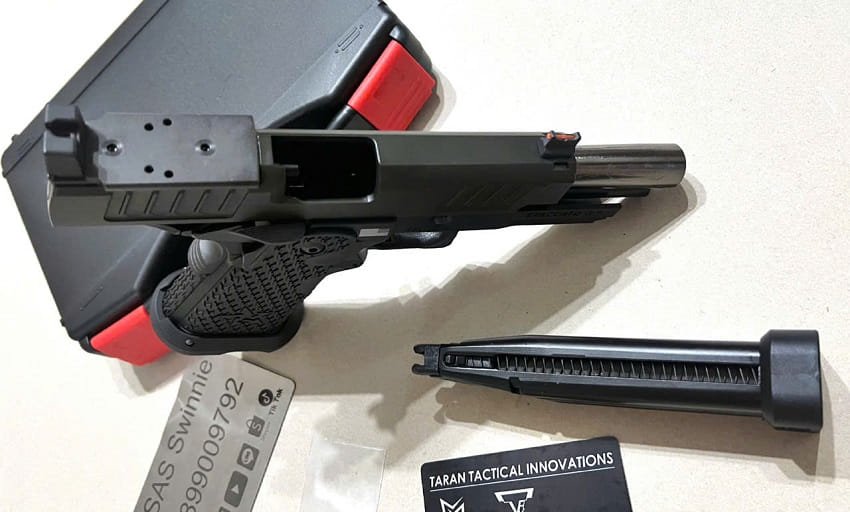 sung gas emg army armament r611 3 gbb staccato p 2011 vip grip red dot ready black mau den