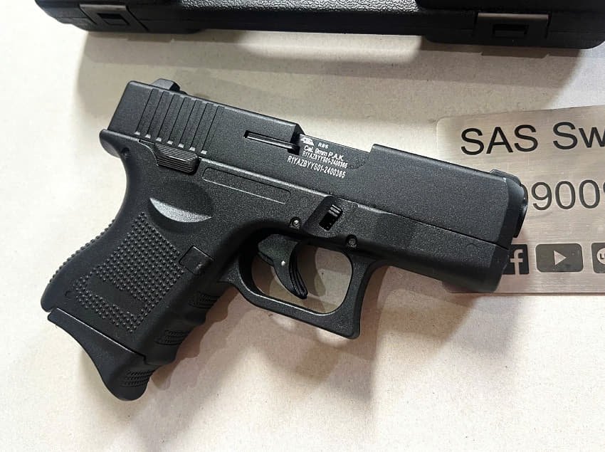 sung ban dan cao su retay glock 26 g26 gen 4 black 9mm mau den