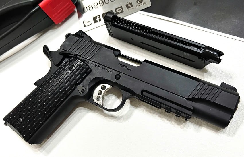 sung airsoft gas army armament colt m1911 r28 kimber warior gbb black mau den gia re